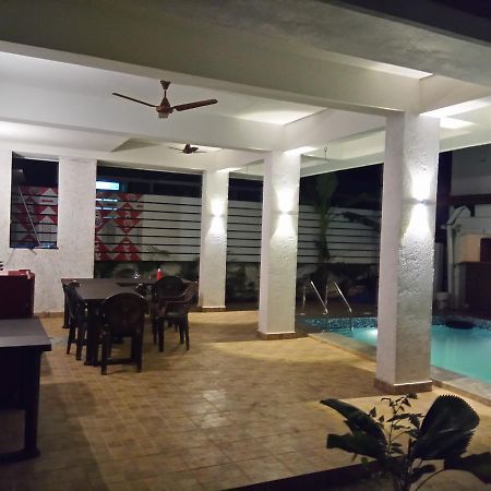 Sunshine Vagator Hotel Exterior photo